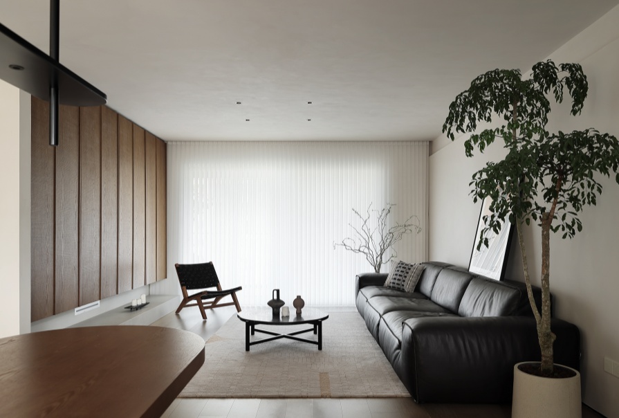 中?！ぷ蟀对淳?05㎡極簡風(fēng)格三居室裝修案例